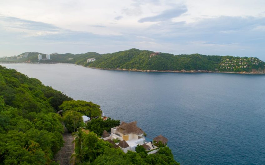 TERRENO CON VISTA AL MAR