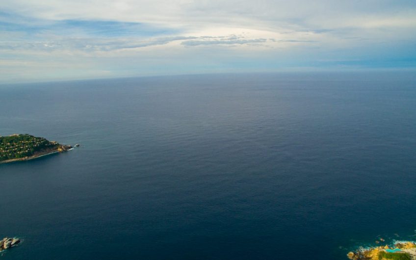 TERRENO CON VISTA AL MAR