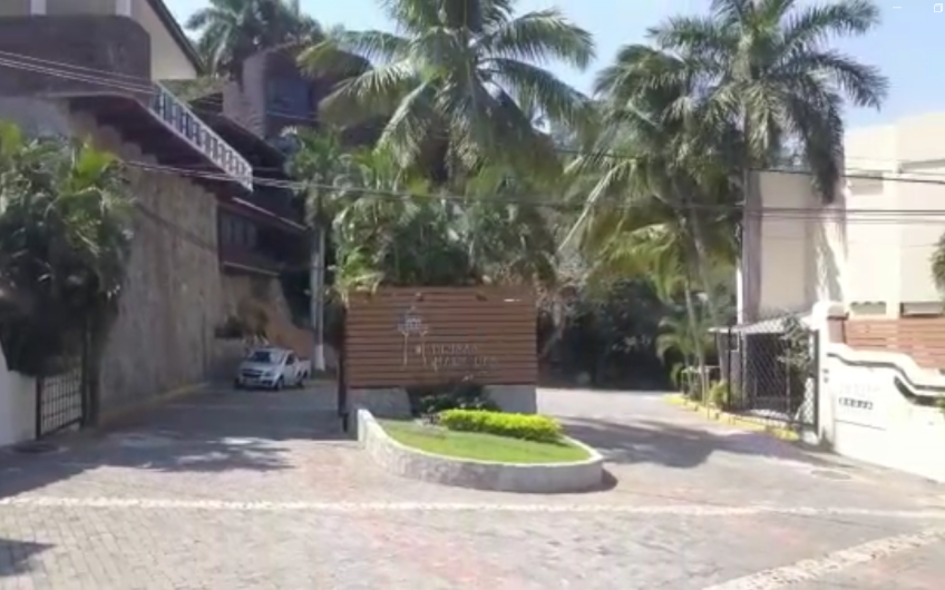 Dos terrenos residenciales con vista