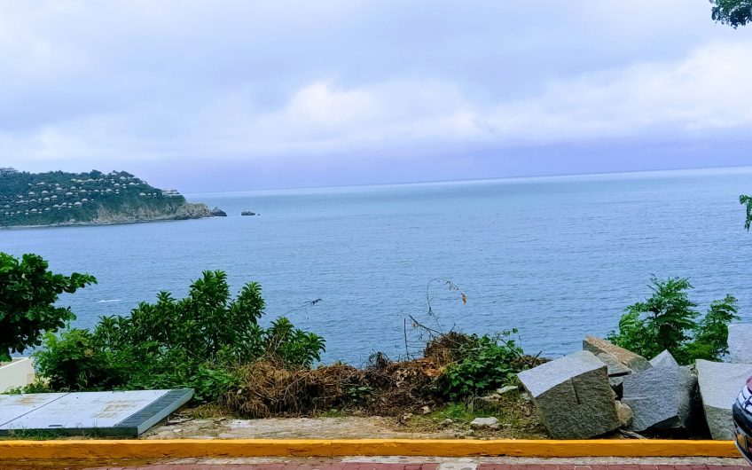 TERRENO CON VISTA AL MAR CARABELA 9