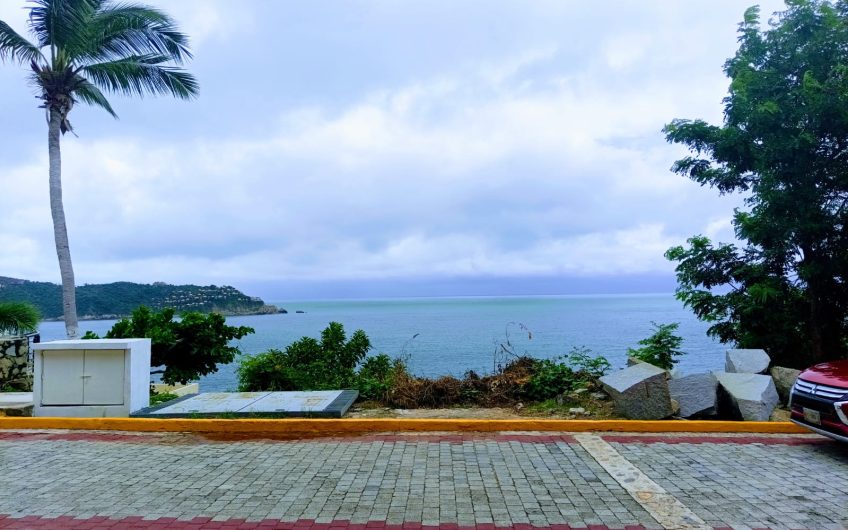 TERRENO CON VISTA AL MAR CARABELA 9