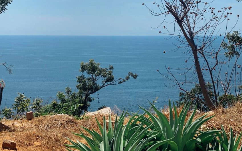 TERRENO CON VISTA AL MAR GALEÓN 76